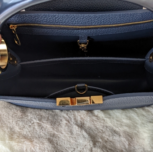 * SOLD *  Louis Vuitton Capucines MM - retail $9800 - new - Picture 5 of 14